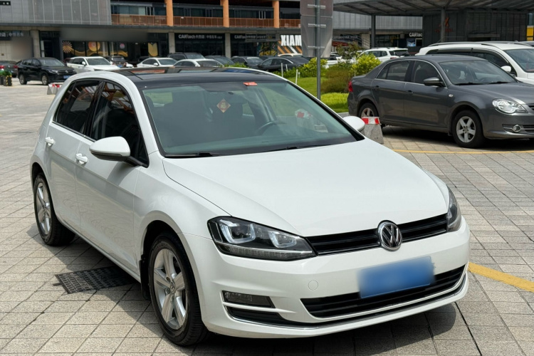 Volkswagen Golf 2015 car image #4