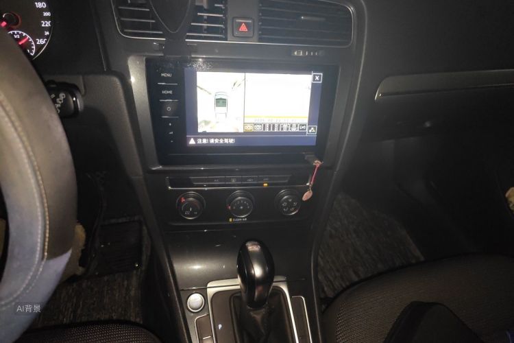 Volkswagen Golf 2020 car image #15