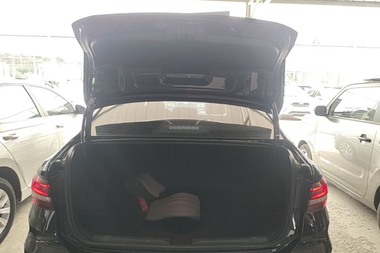 Volkswagen Lavida 2024 car image #19