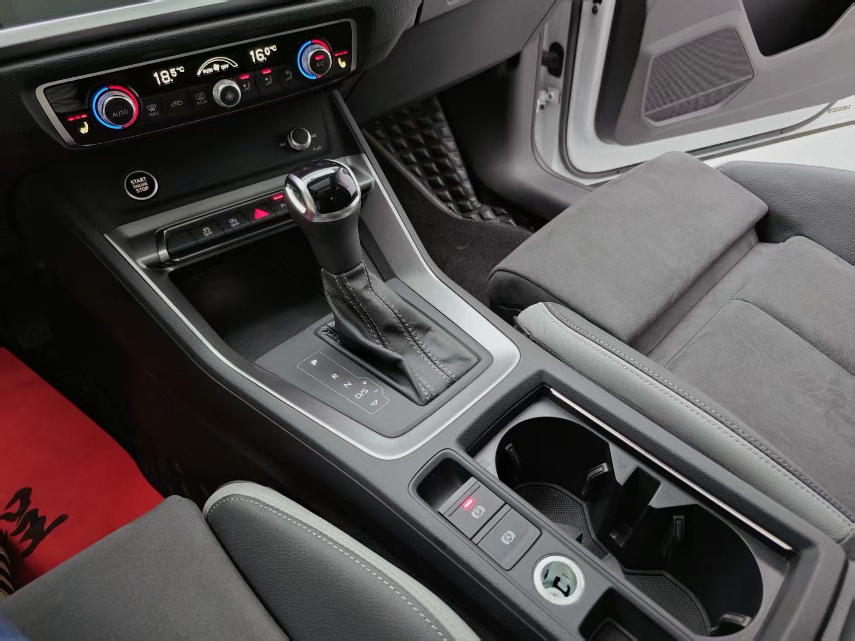 Audi Q3 2023 #15 Audi Q3 2023 car image #15