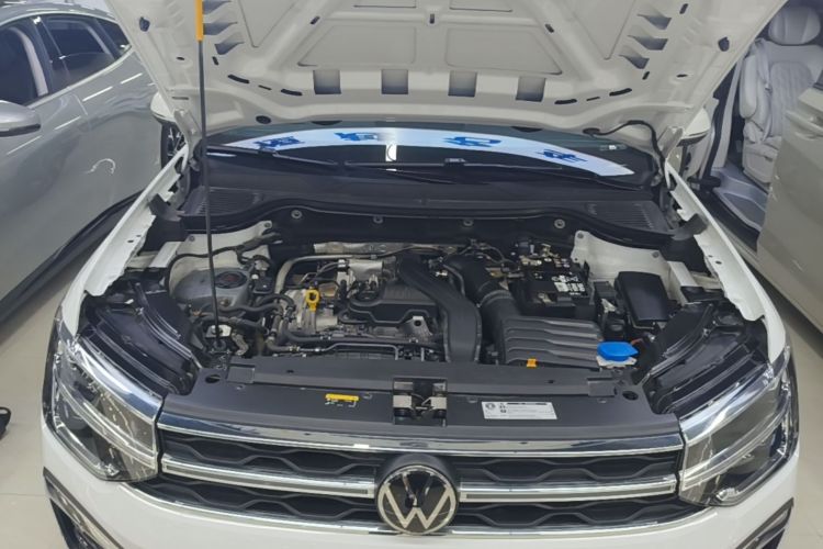 Volkswagen Tharu 2025 car image #20