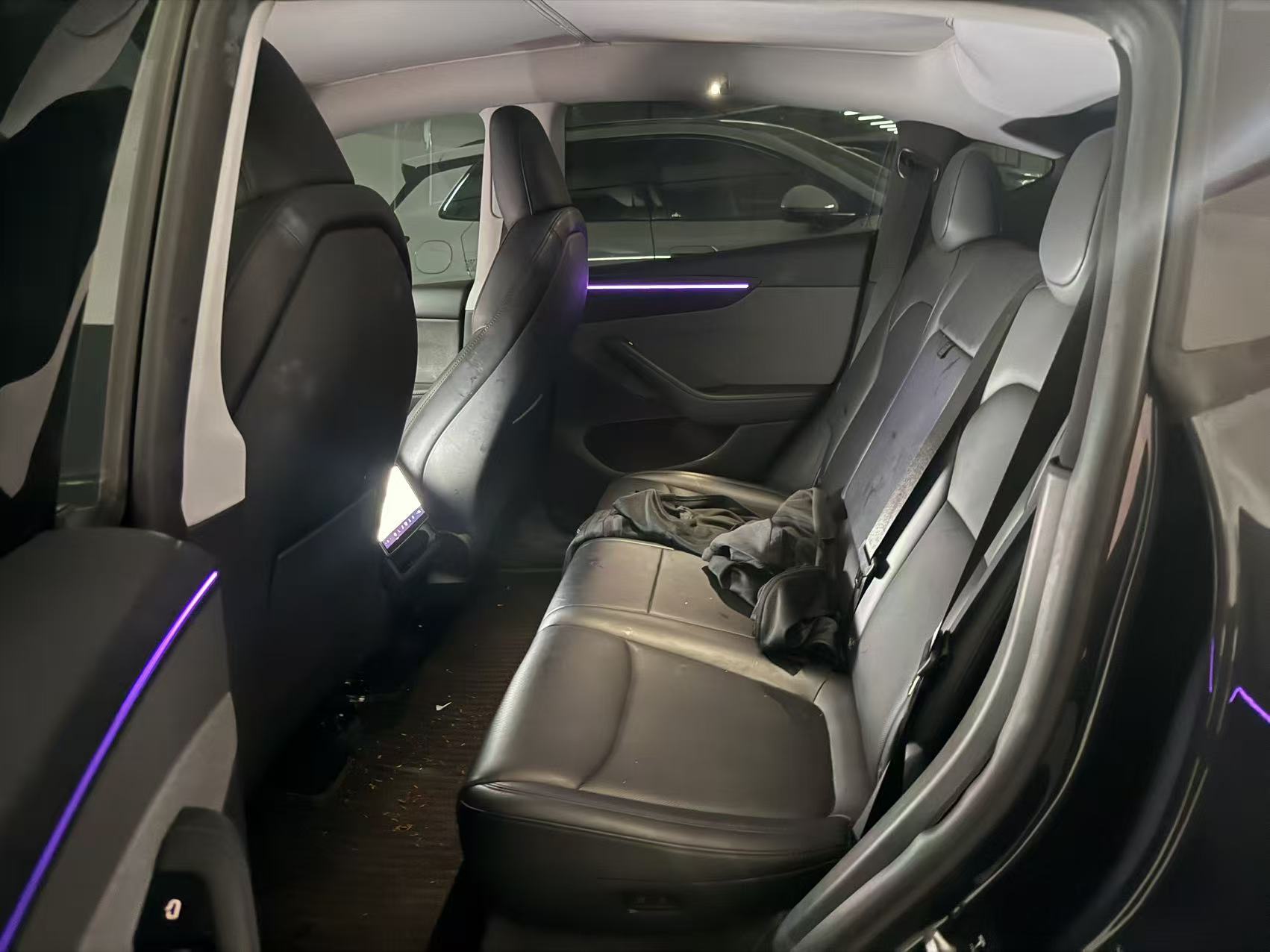 Tesla Model Y 2025 imagen de coche #7