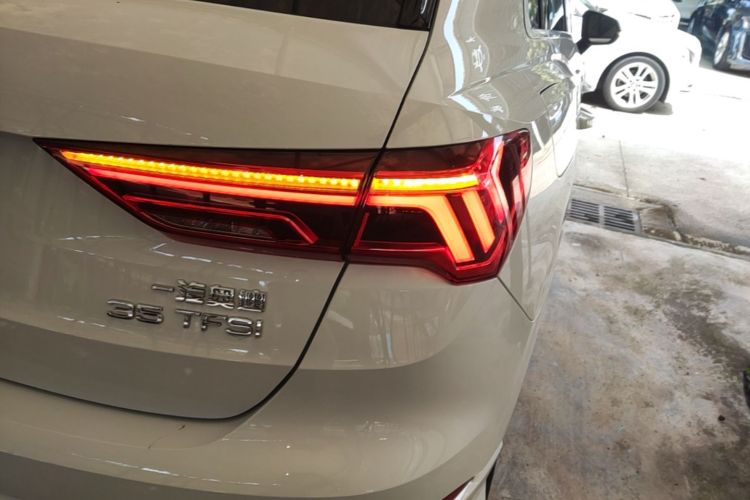 Audi Q3 2019 #8 Audi Q3 2019 car image #8