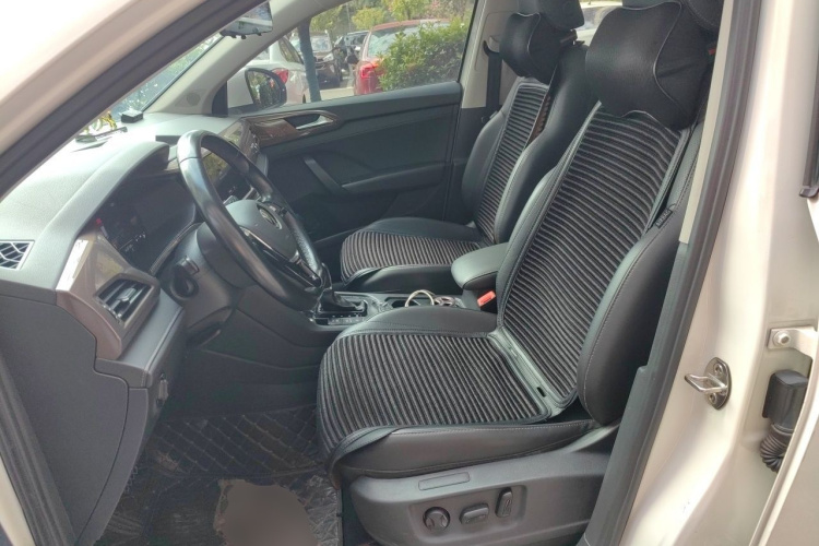 Volkswagen Tharu 2022 imagem de carro #15