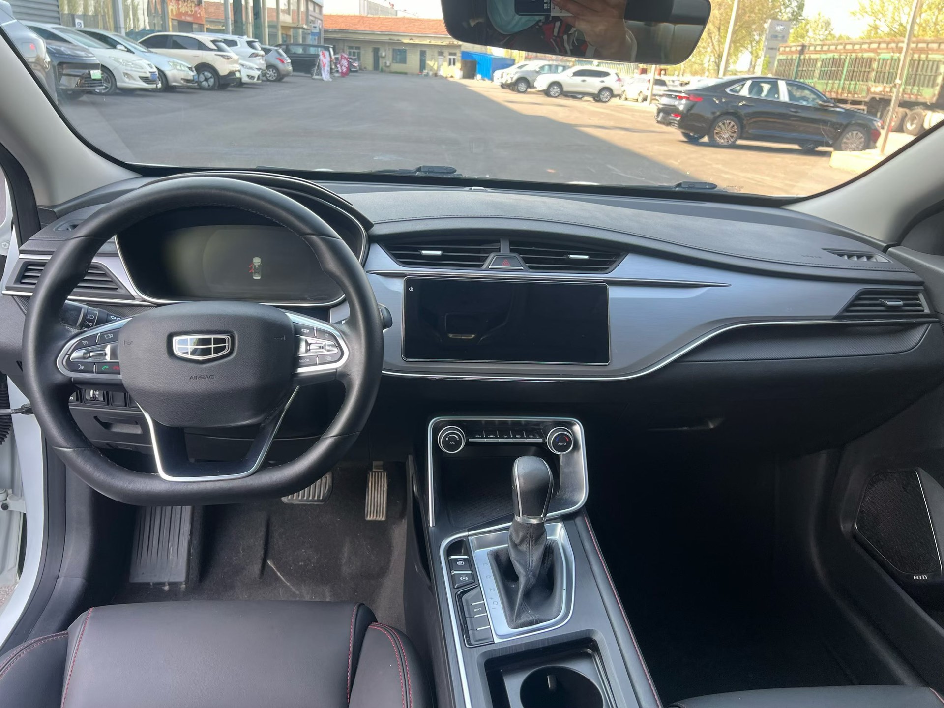 GEELY Binray 2019 image de voiture #8