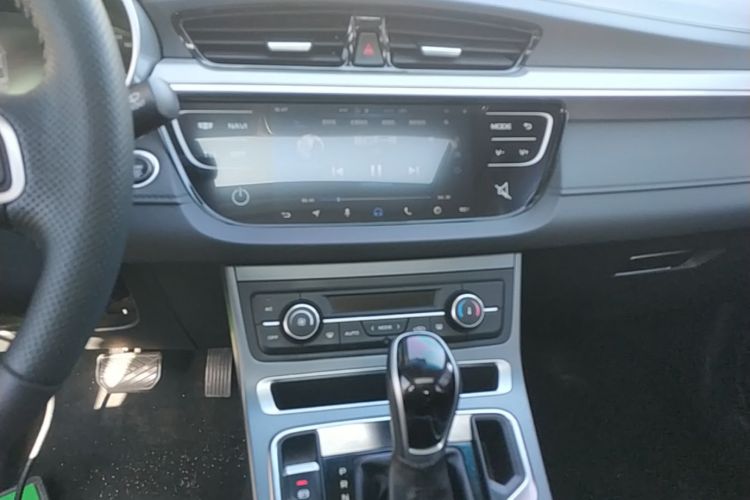GEELY Emgrand 2018 #13 GEELY Emgrand 2018 car image #13