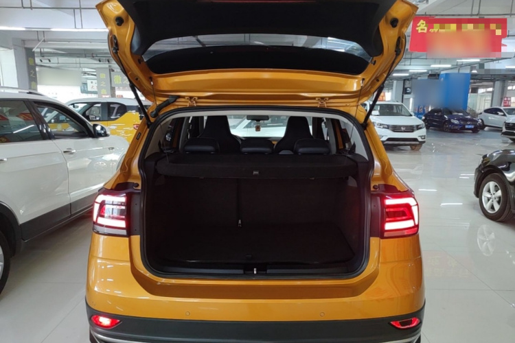 Volkswagen T-Cross 2019 #21 Volkswagen T-Cross 2019 car image #21