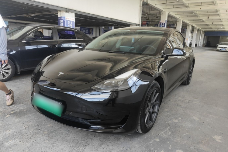 Tesla Model 3 2023 immagine di auto #2