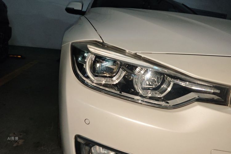 BMW 3 Series 2018 car image #8