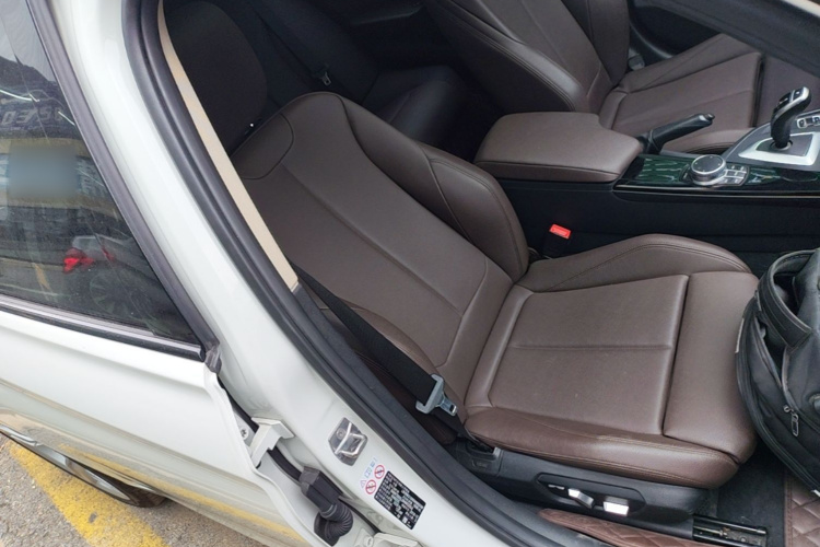 BMW 3 Series 2019 #24 BMW 3 Series 2019 car image #24