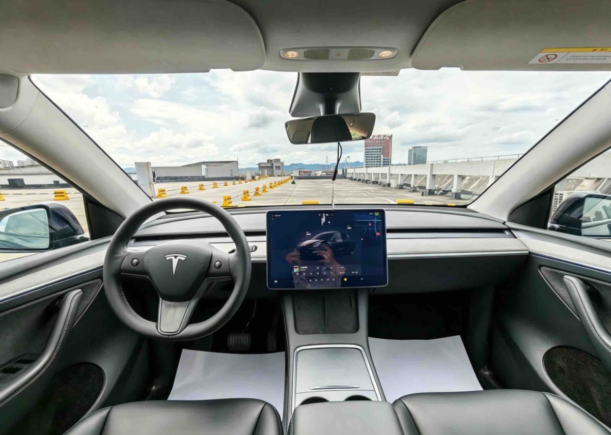 Tesla Model Y 2023 #7 Tesla Model Y 2023 car image #7