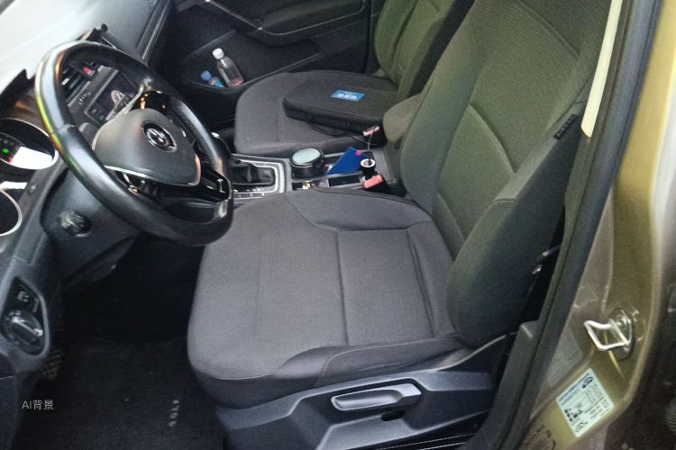 Volkswagen Golf 2017 car image #17