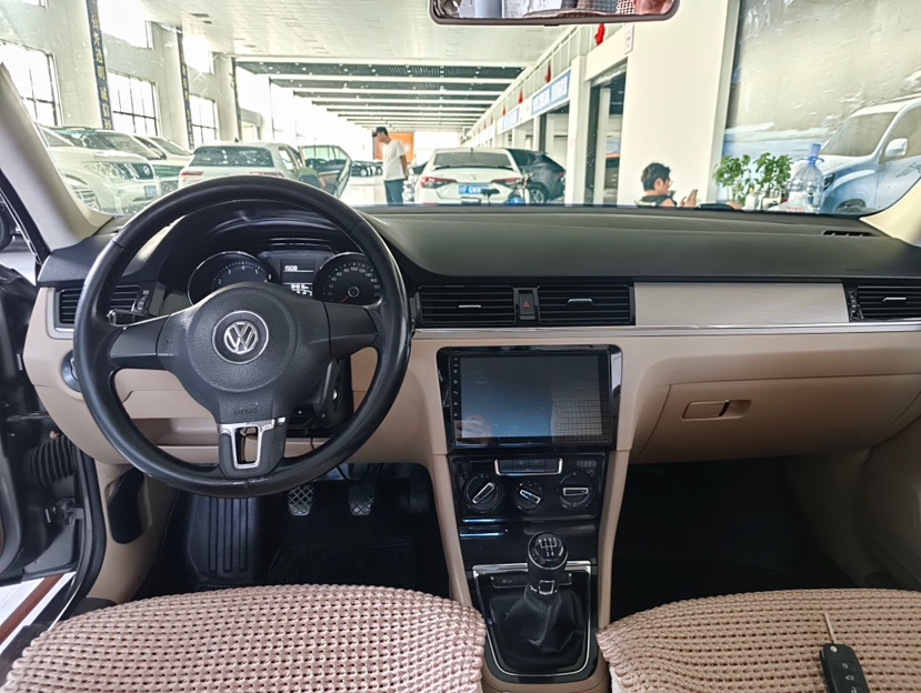 Volkswagen Bora 2013 صورة سيارة #4