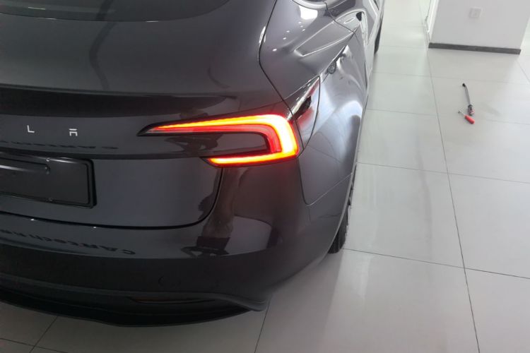 Tesla Model 3 2024 #8 Tesla Model 3 2024 car image #8