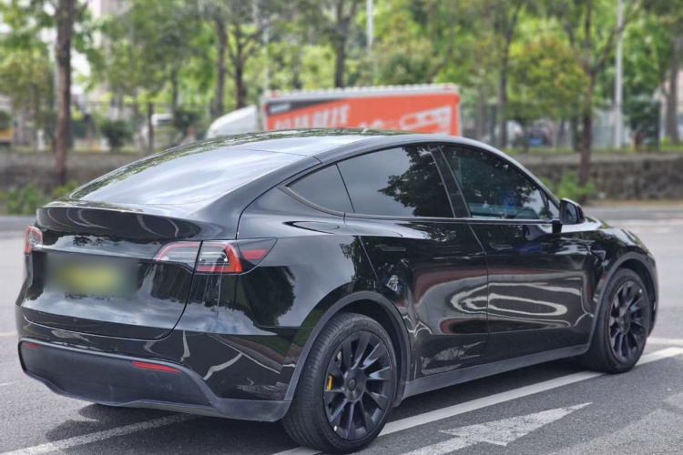 Tesla Model Y 2023 #7 Tesla Model Y 2023 car image #7
