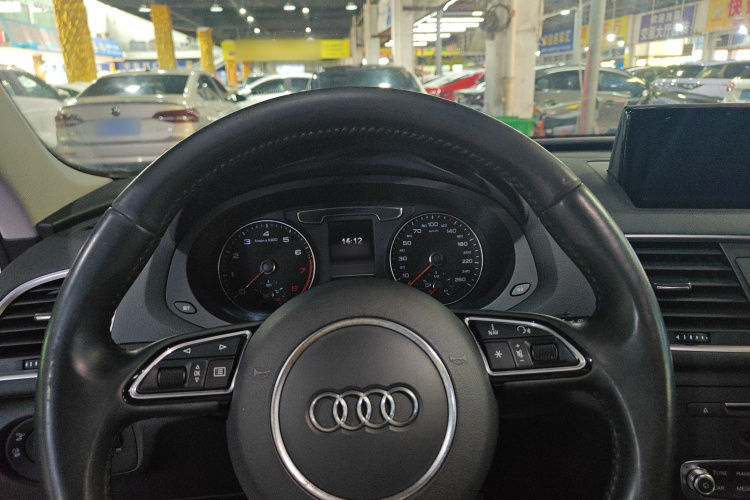 Audi Q3 2019 #13 Audi Q3 2019 car image #13