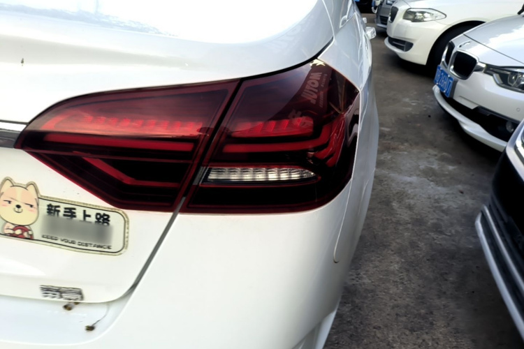 GEELY Emgrand 2021 car image #8