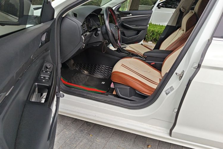 Volkswagen Bora 2021 car image #9