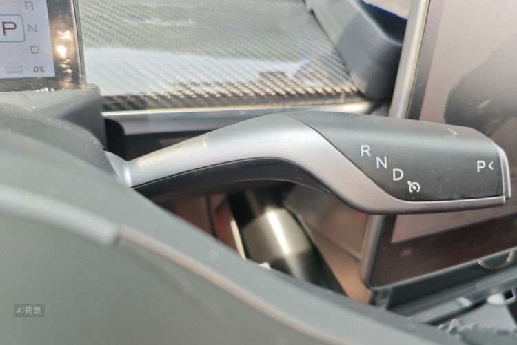 Tesla Model Y 2023 #16 Tesla Model Y 2023 car image #16