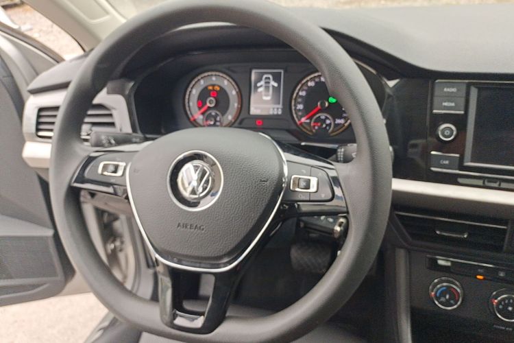Volkswagen Lavida 2019 car image #11