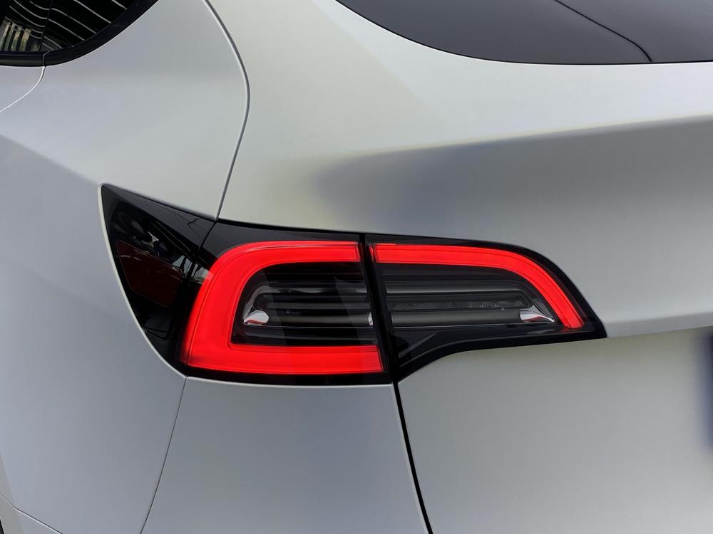 Tesla Model Y 2023 #7 Tesla Model Y 2023 car image #7