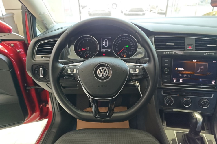 Volkswagen Golf 2019 #11 Volkswagen Golf 2019 car image #11