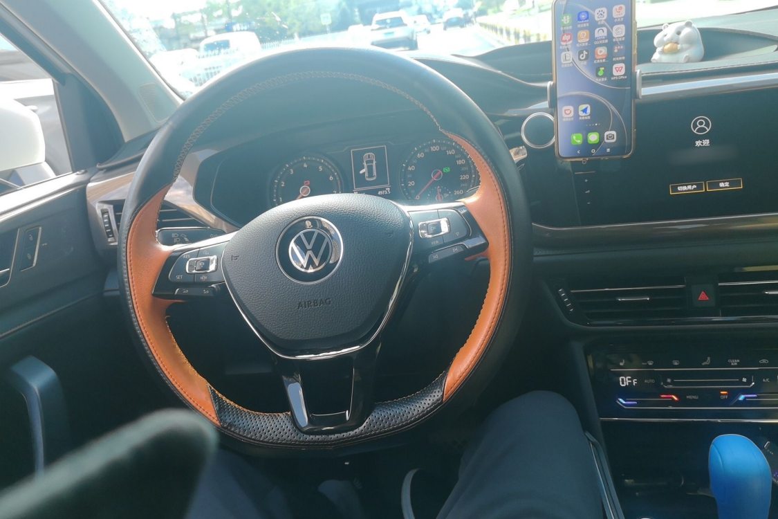 Volkswagen Tharu 2021 car image #22