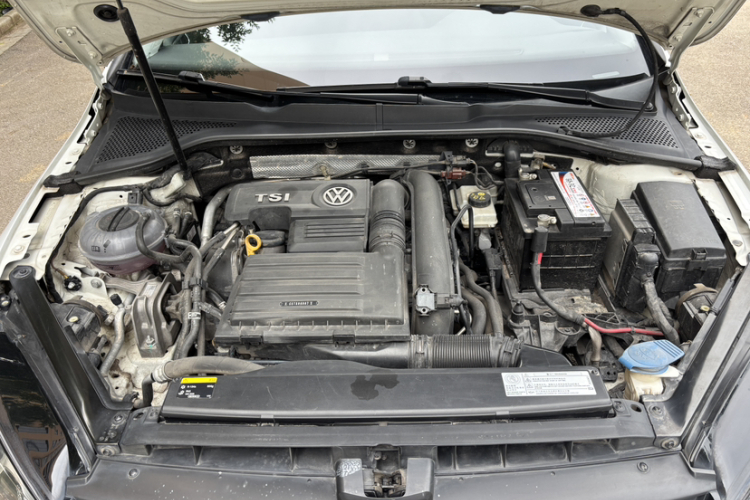 Volkswagen Golf 2015 car image #25