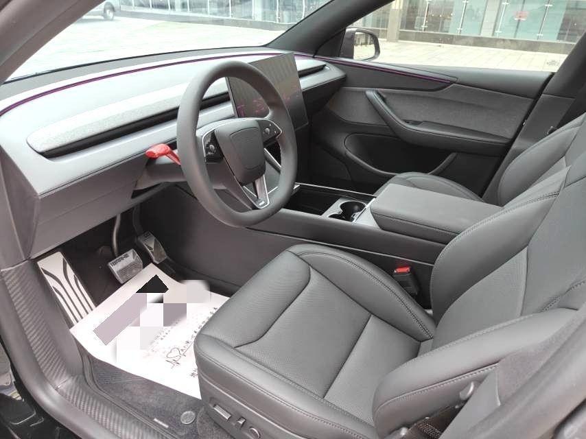Tesla Model Y 2026 #8 Tesla Model Y 2026 car image #8