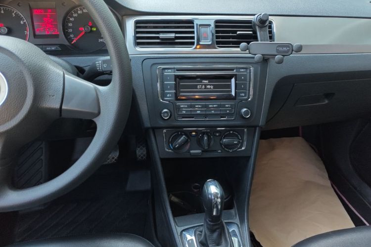 Volkswagen Santana 2016 #13 Volkswagen Santana 2016 car image #13