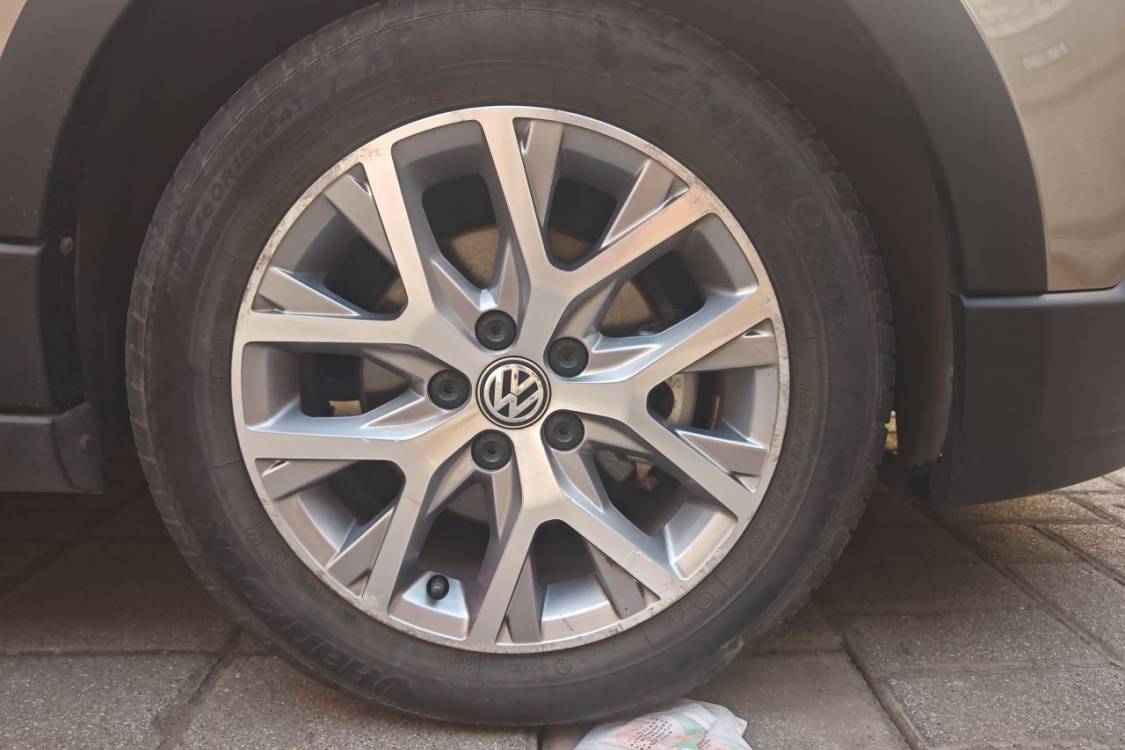 Volkswagen Polo 2014 car image #9