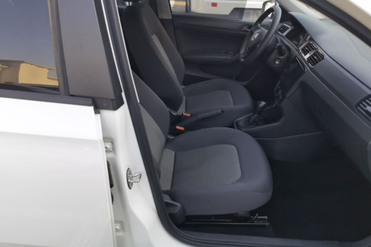 Volkswagen Santana 2019 car image #24