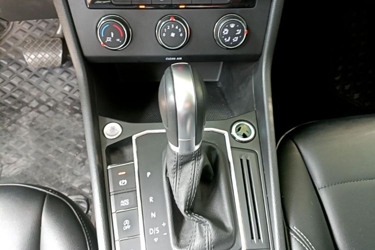 Volkswagen Lavida 2024 car image #14