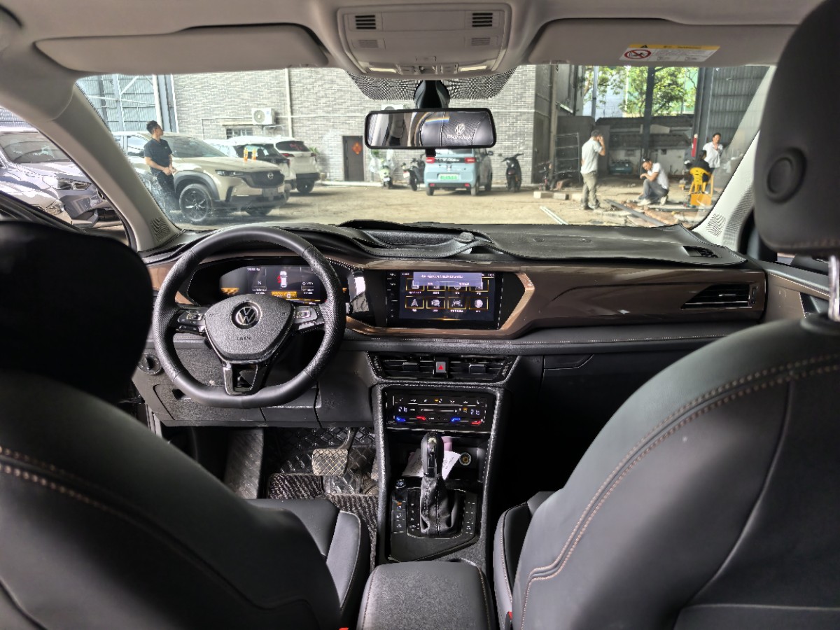 Volkswagen Tharu 2023 car image #6