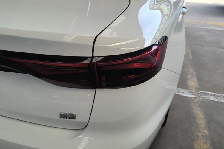 GEELY Emgrand 2025 car image #8