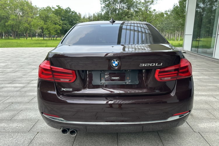 BMW 3 Series 2017 #6 BMW 3 Series 2017 car image #6