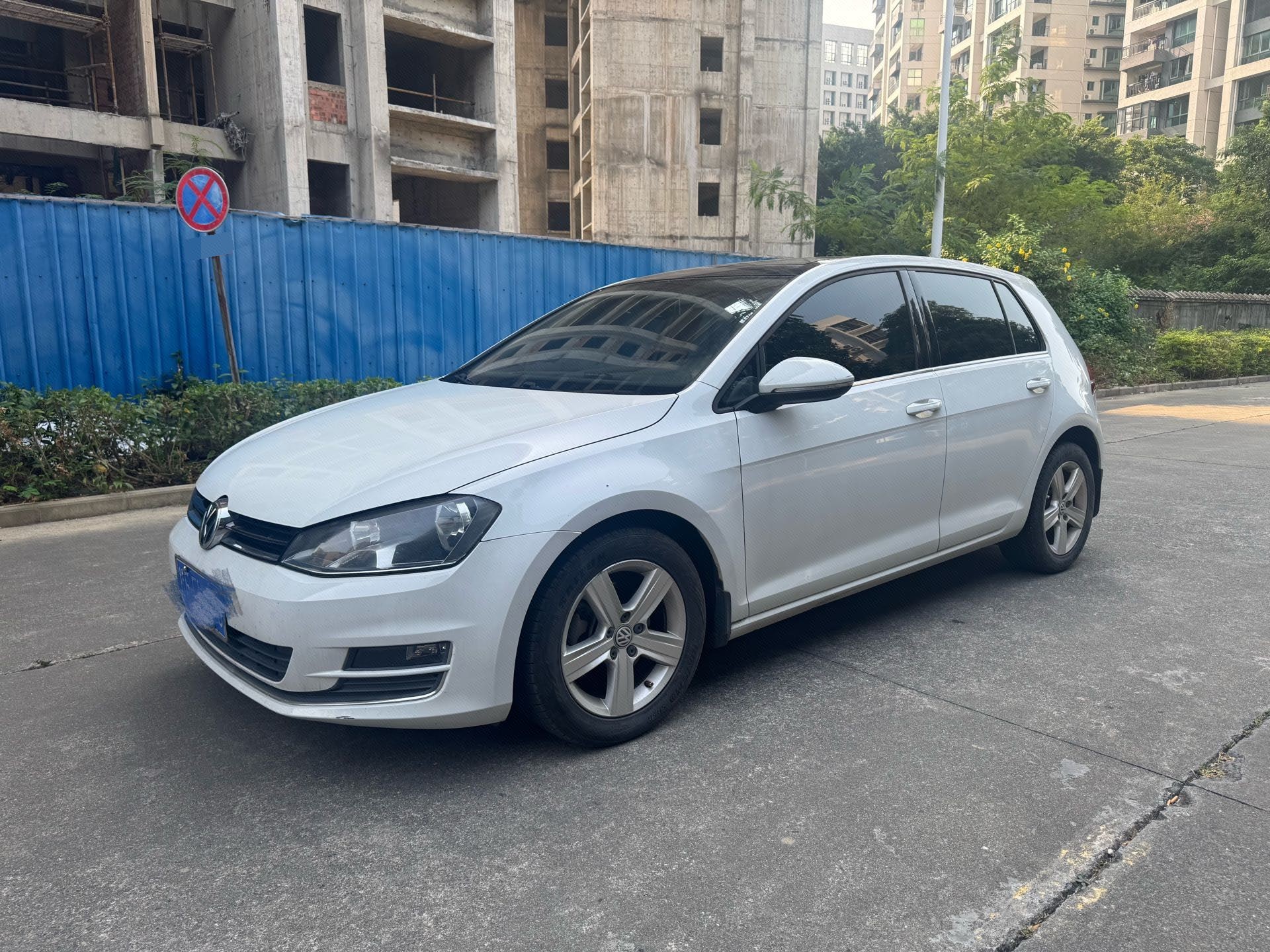 Volkswagen Golf 2015 Volkswagen Golf 2015 صورة سيارة