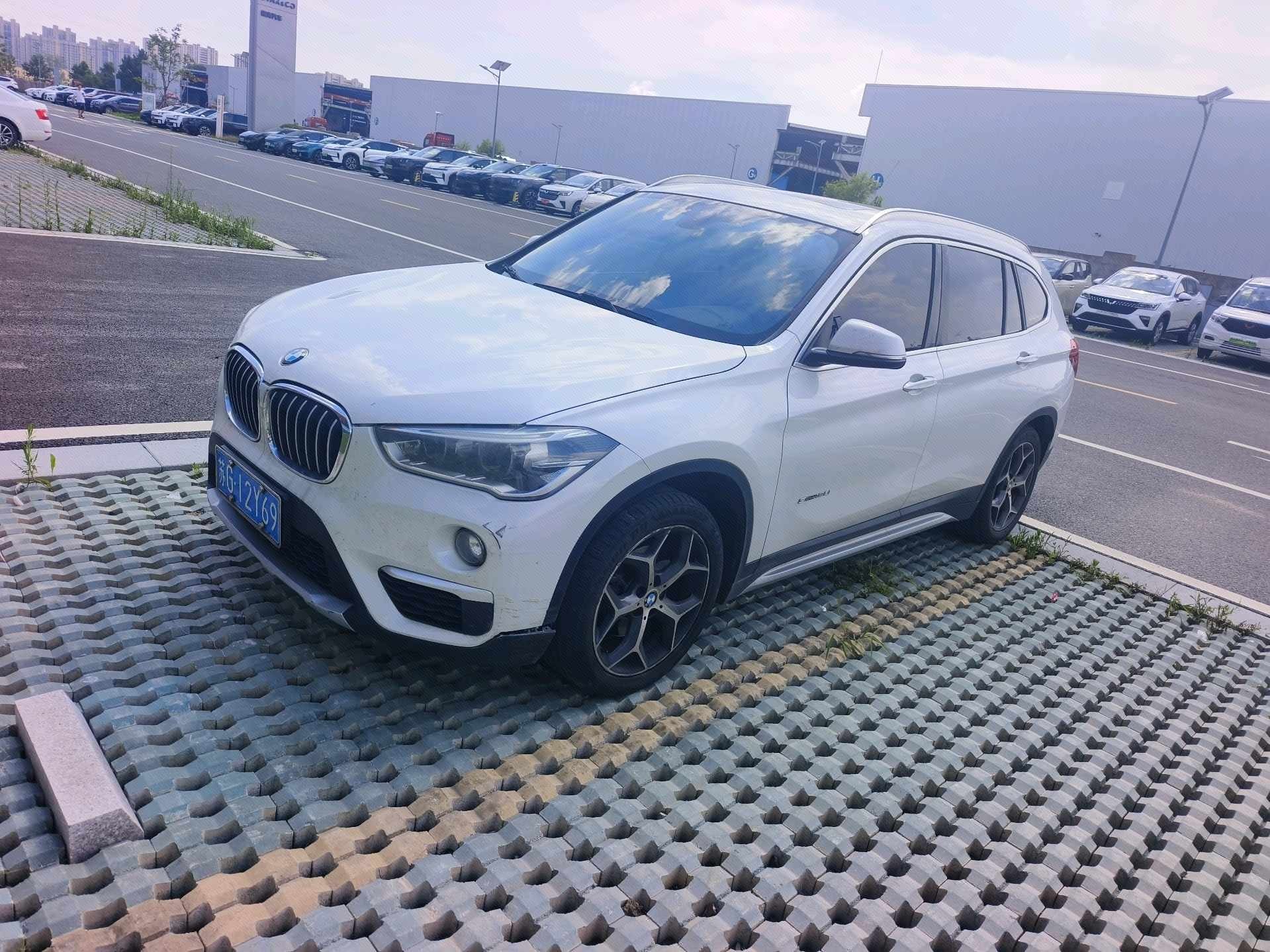 BMW X1 2017 car image 