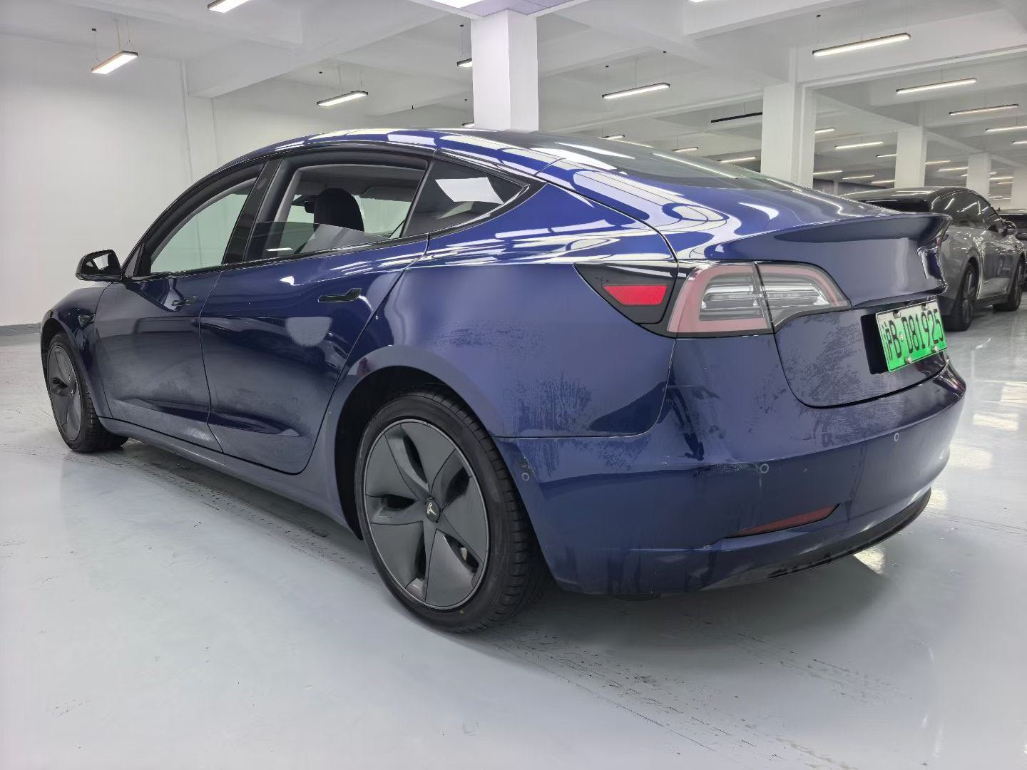 Tesla Model 3 2020 car image #6