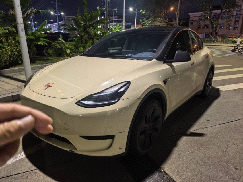 Tesla Model Y 2023 immagine di auto 