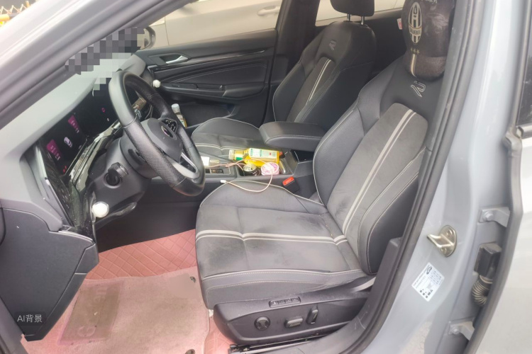 Volkswagen Golf 2022 car image #17