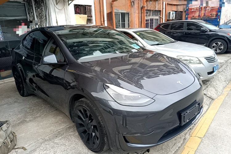 Tesla Model Y 2021 #4 Tesla Model Y 2021 صورة سيارة #4