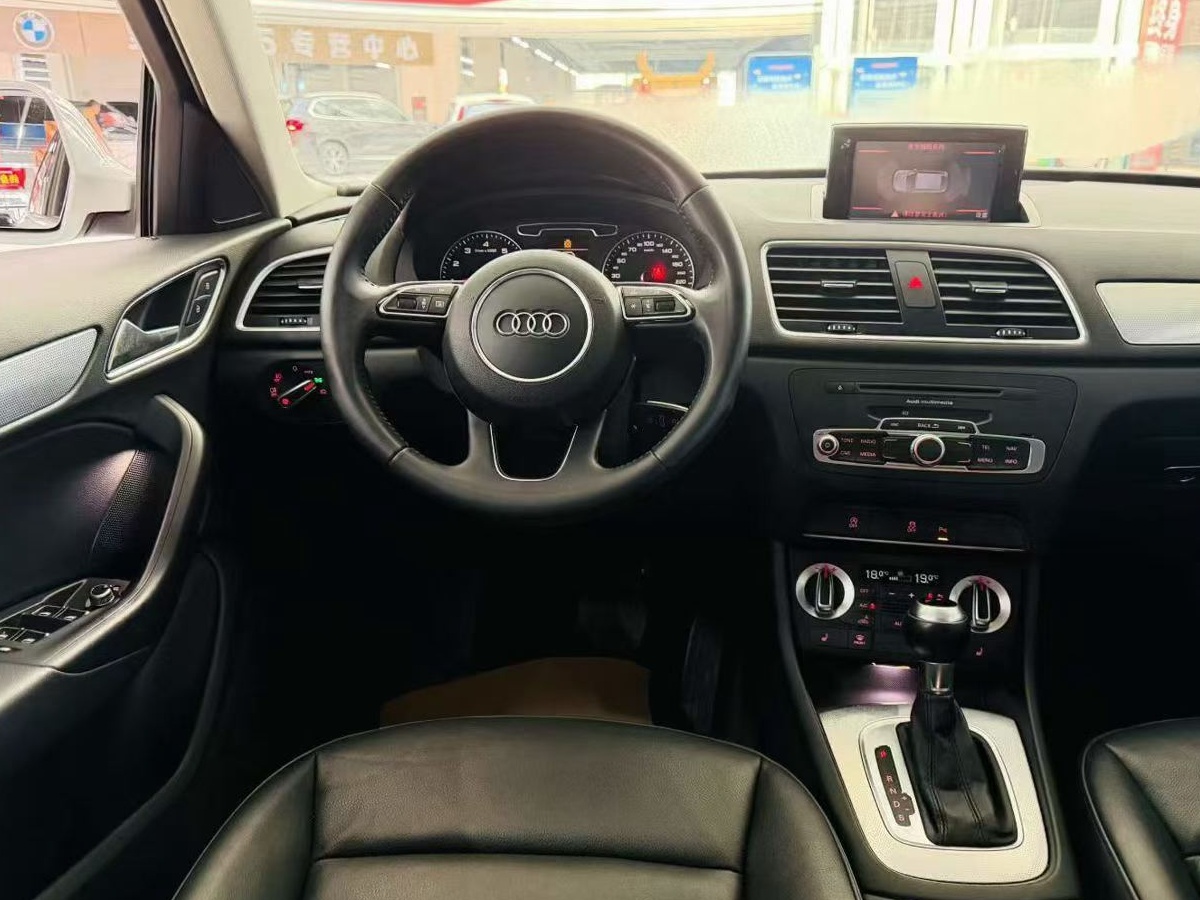 Audi Q3 2015 #4 Audi Q3 2015 car image #4