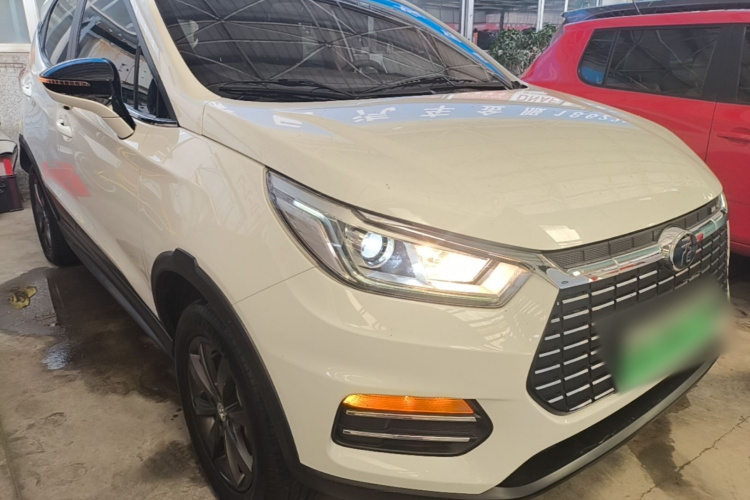 BYD Yuan New Energy 2019 #4 BYD Yuan New Energy 2019 car image #4