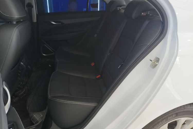 GEELY Emgrand 2022 car image #17