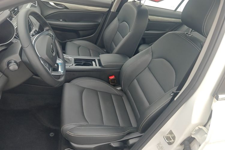 GEELY Emgrand 2019 #15 GEELY Emgrand 2019 car image #15