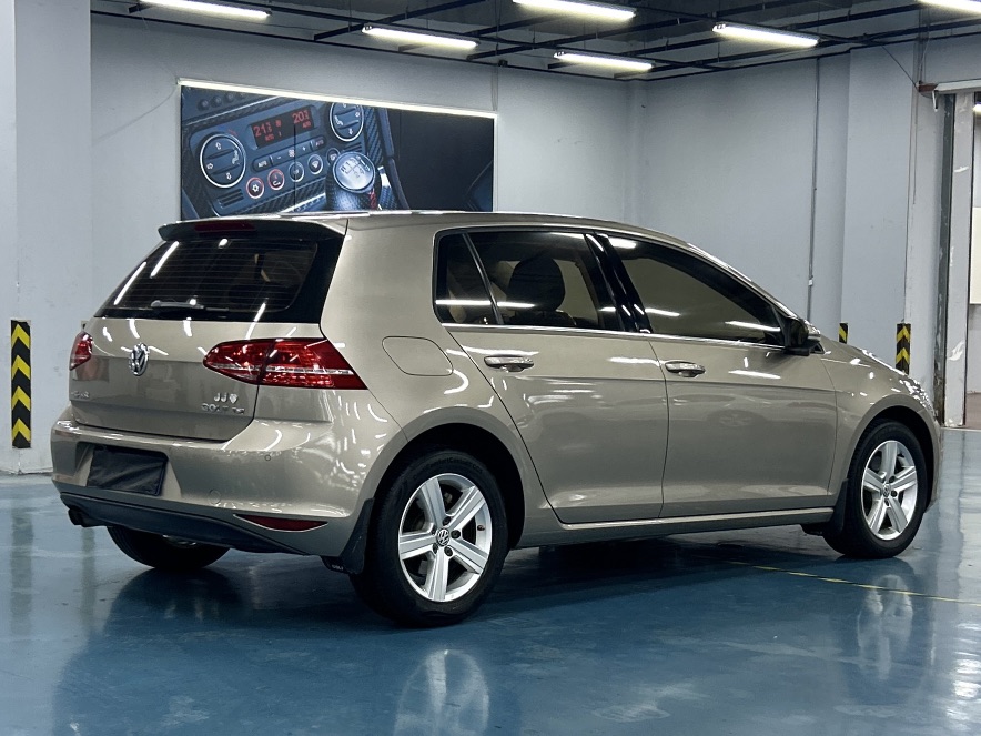 Volkswagen Golf 2014 car image #5