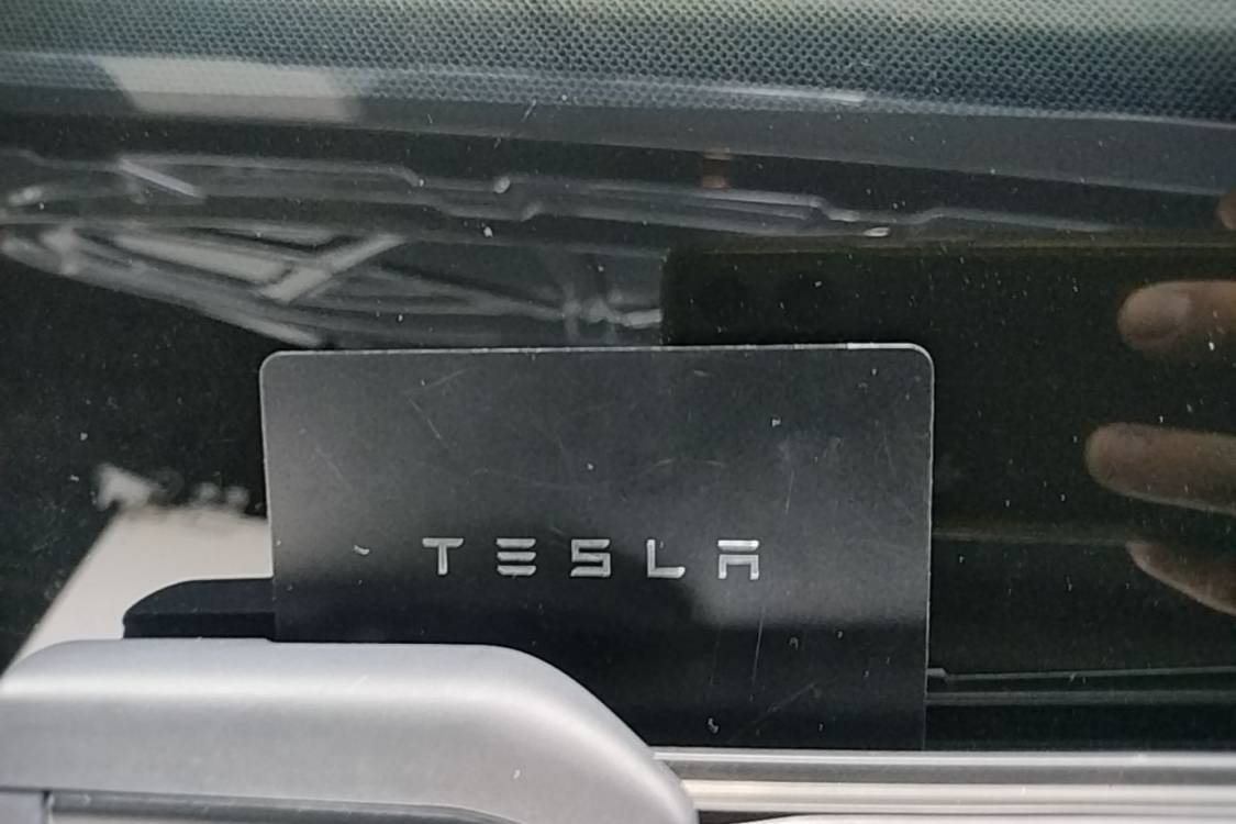 Tesla Model 3 2025 car image #21