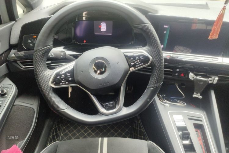 Volkswagen Golf 2021 car image #12