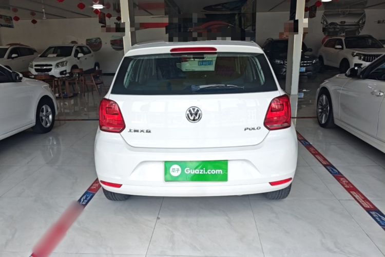 Volkswagen Polo 2015 car image #6